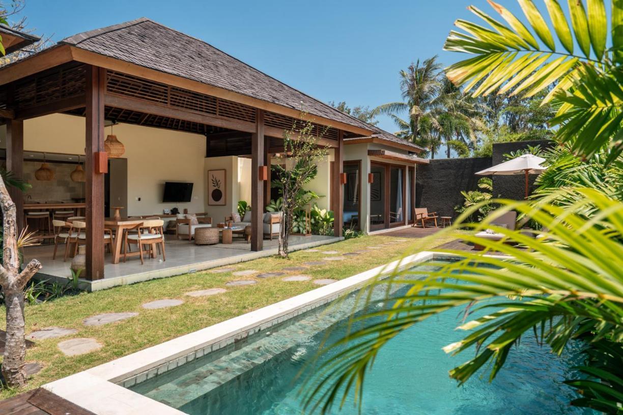 Cocana Resort Gili Trawangan Exterior photo